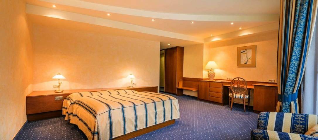 Hôtel pour 2 personnes, avec sauna et jardin ainsi que piscine et balcon à Berdorf - 2