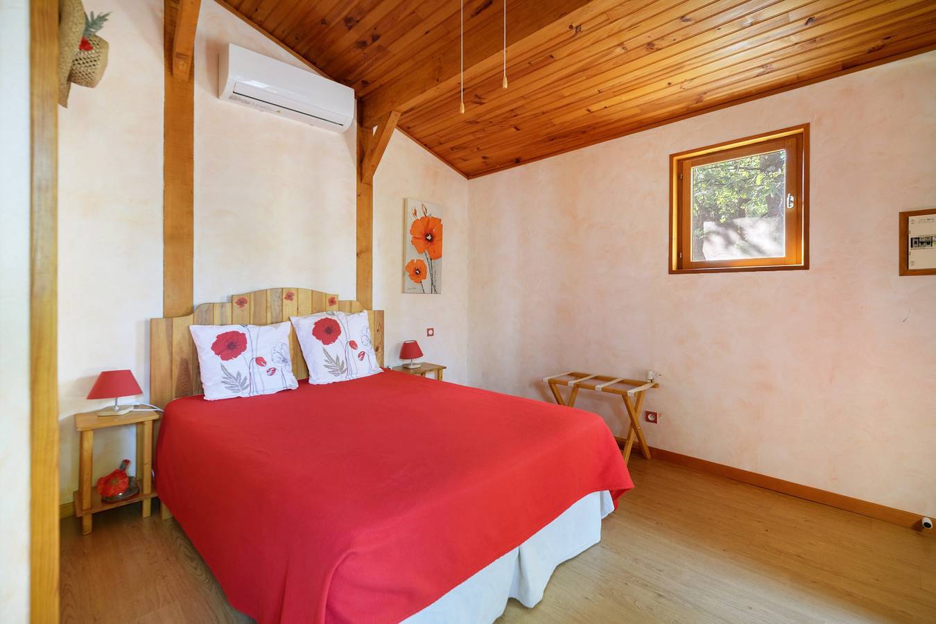 Chambre d'hôtes Les Coquelicots avec terrasse privée, Wi-Fi et climatisation in Fronton, Haute-Garonne