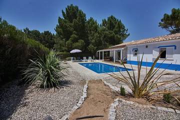 Ferienhaus für 6 Personen, mit Garten und Terrasse in Arrifana