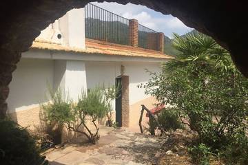 Gîte pour 6 personnes, avec jardin et terrasse à Eslida