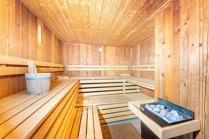 Ferienhaus für 18 Personen, mit Sauna und Garten sowie Whirlpool im Ahrtal - 4