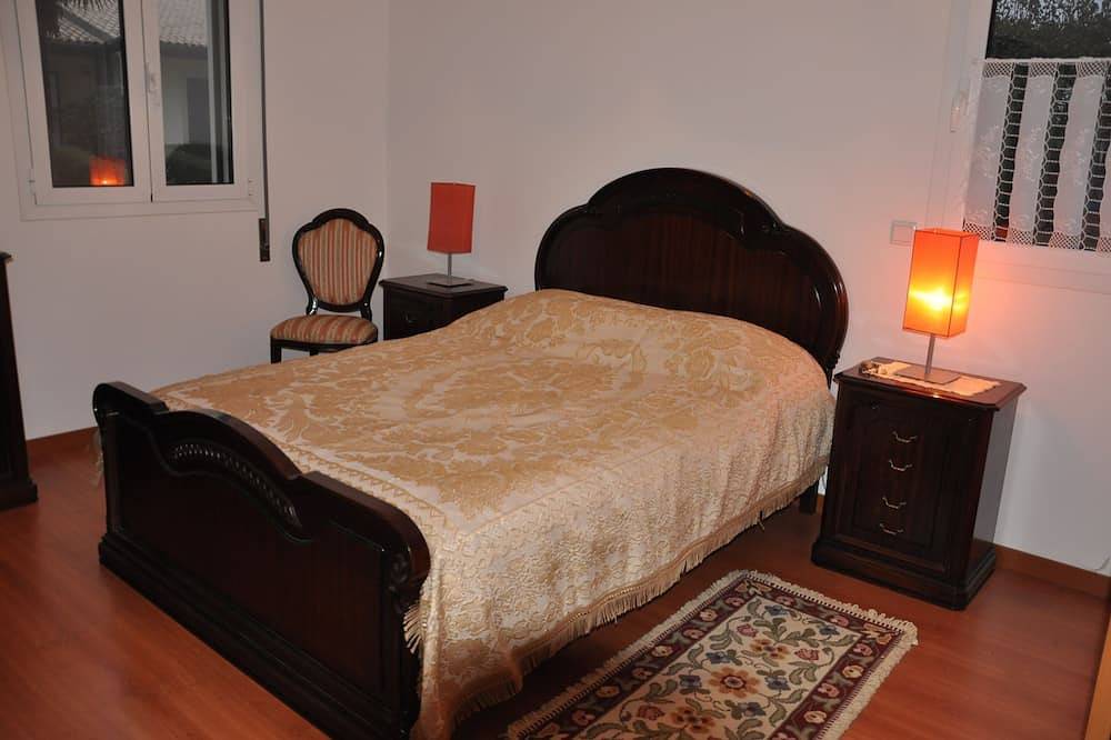 Schöner Villa Pool Garten 20 km Familie - Freunde Urlaub Strand (Figueira da Foz) in Almagreira (Pombal), Leiria District