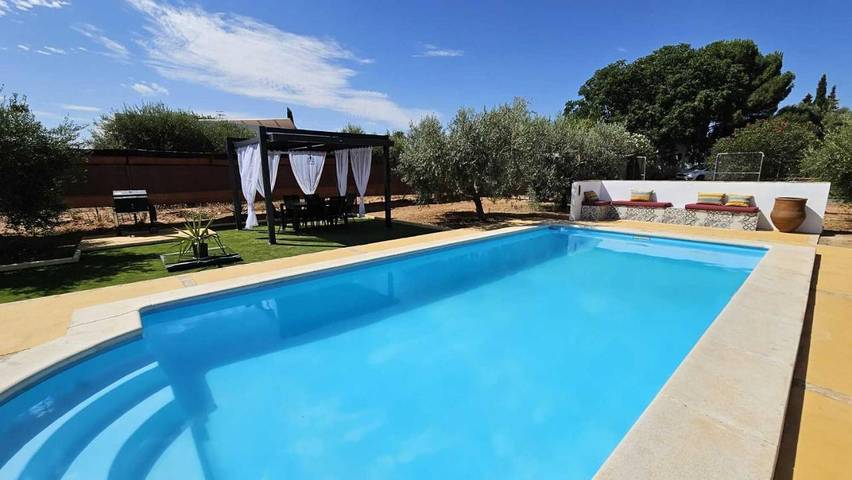 Casa rural para 6 personas, con jardín y piscina, Se admiten mascotas en Campiña de Morón y Marchena - 3