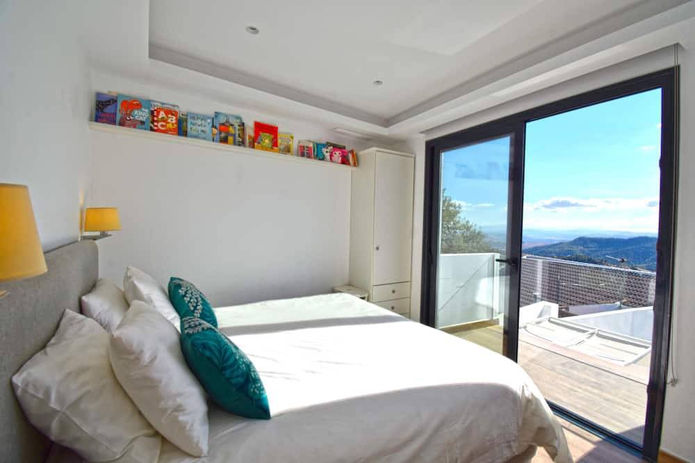 Luxury Eco Villa with Heated pool in Gaucin Town in Gaucín, Málaga Provinz