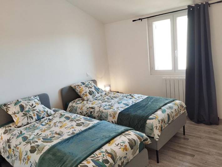 Location de vacances pour 6 personnes, avec jardin, adapté aux familles à Haute-Rivoire - 2