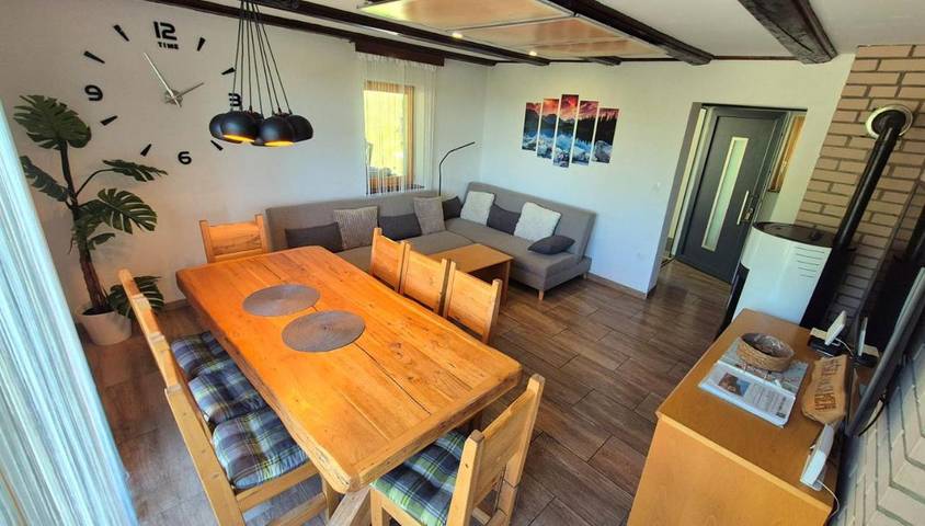 Ferienhaus für 8 Personen, mit Balkon und Whirlpool sowie Terrasse und Garten in Slowenien - 3