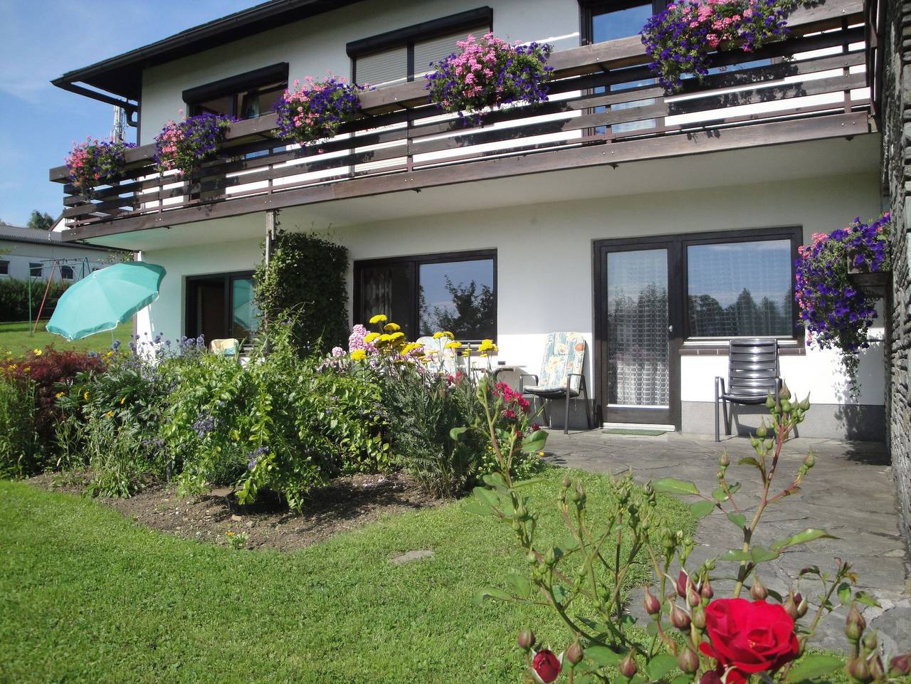Ganze Ferienwohnung, Gertrude Lenzenweger - Doppelzimmer 2 in Seewalchen am Attersee, Bezirk Vöcklabruck