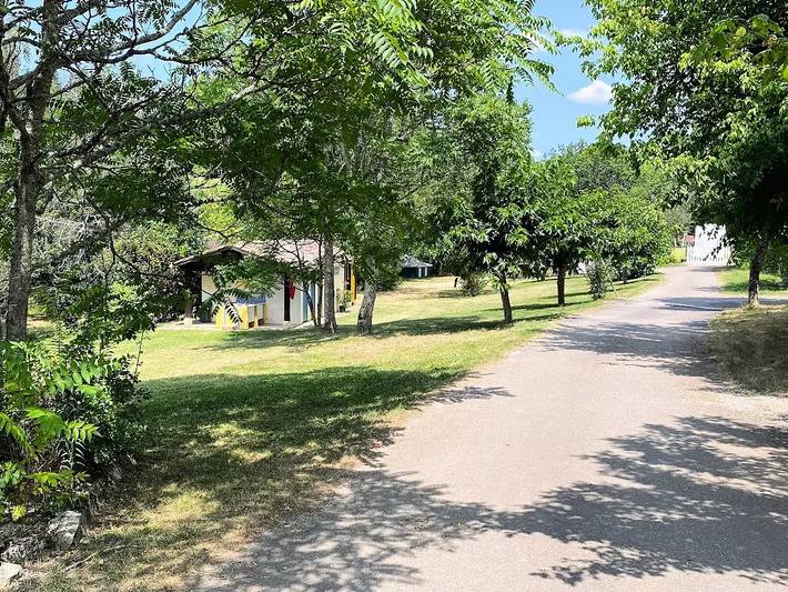 Camping pour 4 personnes, avec terrasse et piscine dans le Tarn-et-Garonne - 2