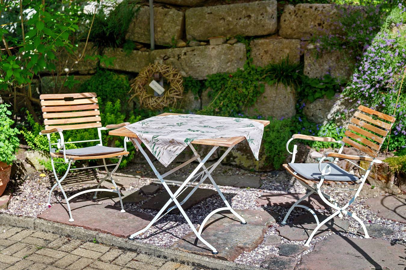 Ganze Wohnung, Ferienwohnung 'Bianca' mit privater Terrasse, privatem Garten und Wi-Fi in Offenburg, Mittlerer Schwarzwald