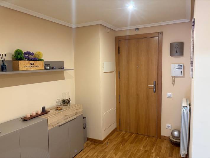 Ganze Wohnung, Ferienwohnung 'La Puerta Del Valle 2' mit Bergblick, privater Terrasse und Wi-Fi in Cárdenas, La Rioja Provinz