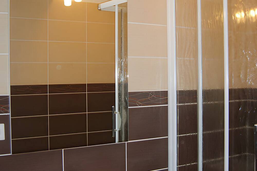 Entire apartment, Apartment/House at the Etchechurikoborda Farm in Ainhoa, Bayonne region