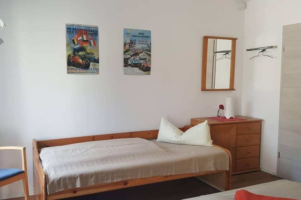Ferienhaus Atrium (bis 16 Personen) - Südeifel Familien- u. Gruppenferienhäuser in Zweifelscheid, Eifelkreis Bitburg-Prüm