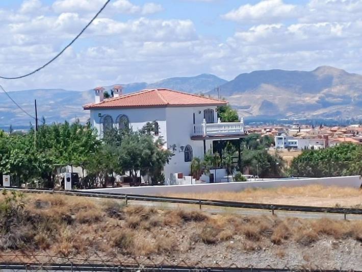 Apartamento para 15 personas, con Balcón y Terraza además de Jardín y Piscina en Ogíjares