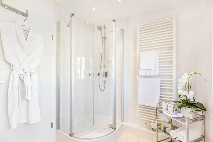 Hotel für 5 Personen, mit Terrasse und Garten in Düsseldorf - 2