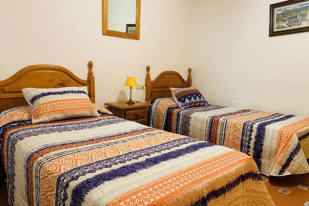 Casa rural (alquiler íntegro) Barranco de la Salud para 4 personas in Laroles, Nevada (Granada)