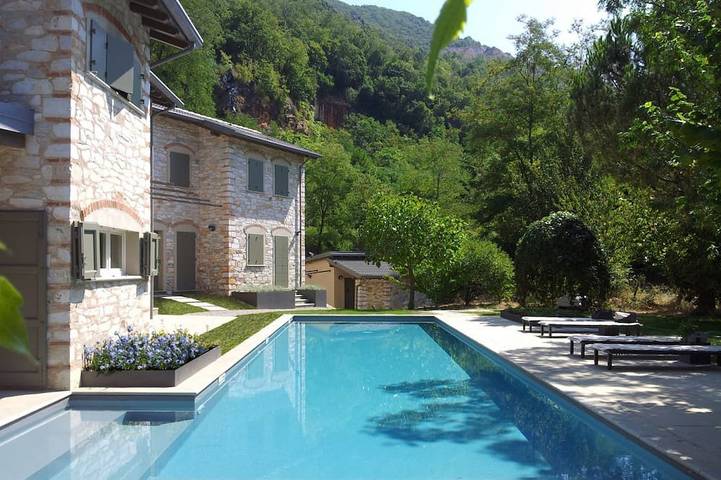 Ferienhaus für 14 Personen, mit Pool und Garten