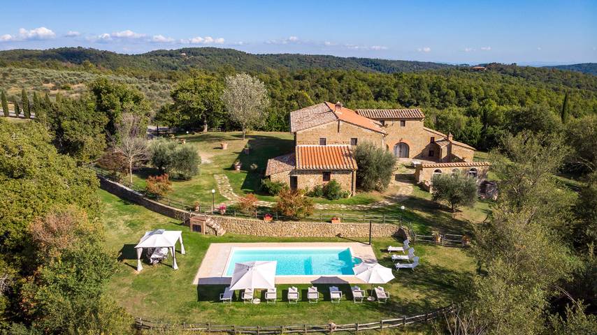 Villa per 14 persone, con Idromassaggio e Terrazza nonché Giardino e Sauna a Monte San Savino