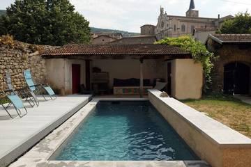 Cottage pour 23 personnes, avec jardin à Satillieu