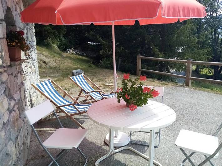 Gîte pour 4 personnes, avec vue et jardin, animaux acceptés dans Col des Aravis - 3