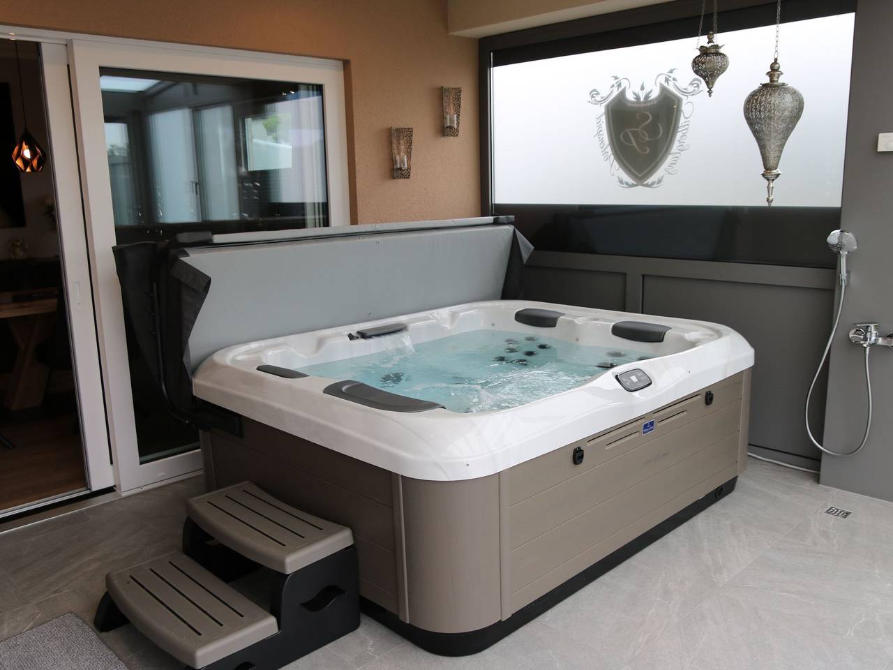 Ganze Wohnung, Elegante Ferienwohnung in Hollnich mit Garten in Habscheid, Eifelkreis Bitburg-Prüm