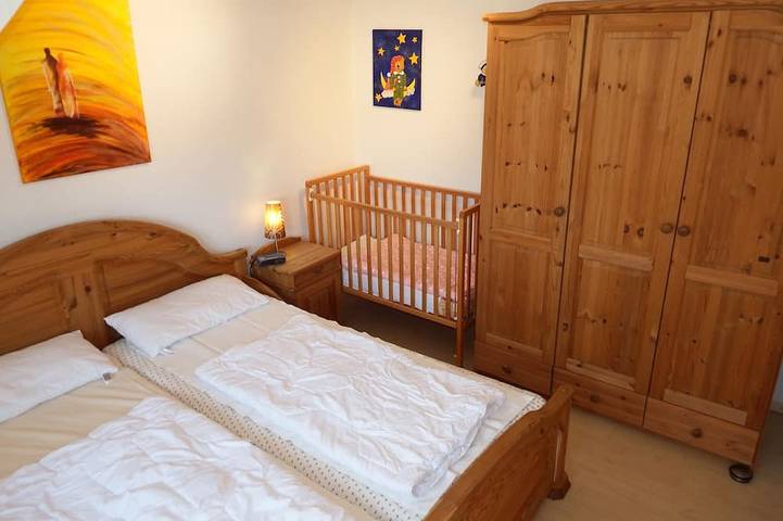 Ferienhaus für 6 Personen, mit Terrasse und Pool sowie Garten in Ostfriesland - 2