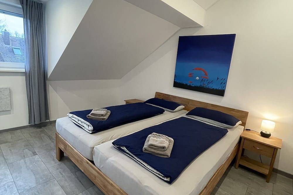 Ganze Wohnung, Ruhige Unterkunft mir bester Lage für Ausflüge nach Nürnberg und Umgebung in Feucht, Frankenalb