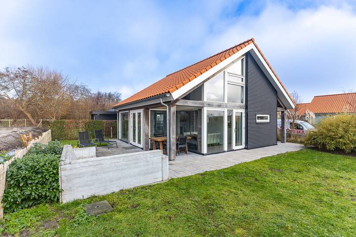 Villa voor 6 personen, met Terras en Tuin in Renesse