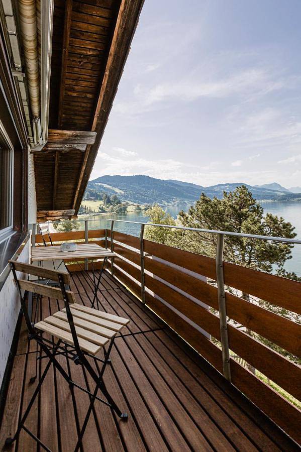 Ferienwohnung für 4 Personen, mit Balkon und Whirlpool sowie Terrasse und Garten