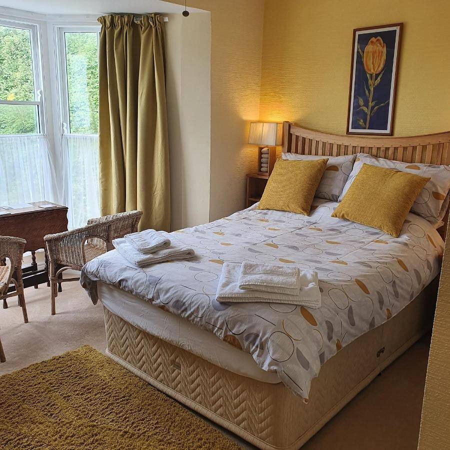 Double Room with Private External Bathroom in Little Haven, Pembrokeshire