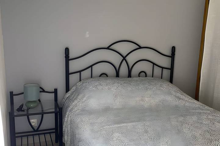 Location de vacances pour 4 personnes, avec jardin ainsi que piscine et terrasse à Dauphin (homonymie) - 2