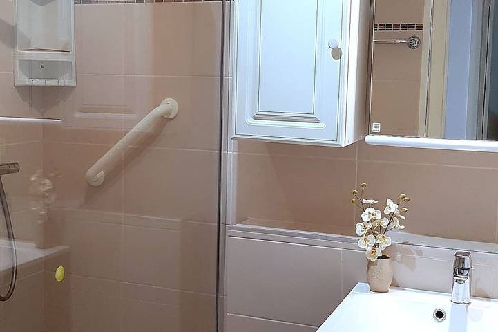 Gîte pour 4 personnes, avec jacuzzi ainsi que jardin et terrasse dans Plage du Val Fleuri - 4