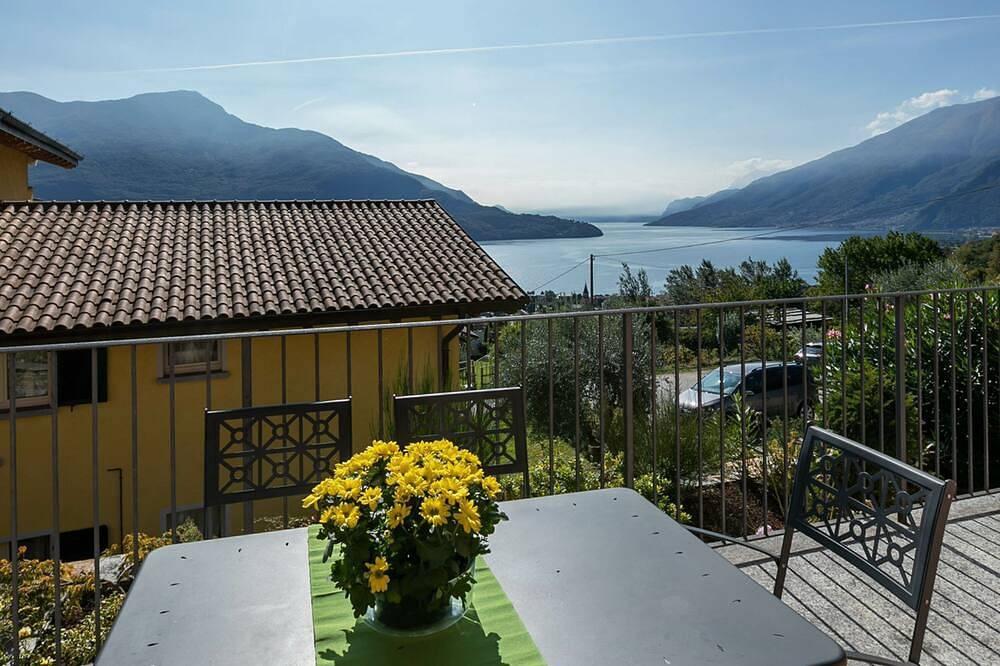 Ganze Wohnung, Comer See - Residence La Collina - Orange in Vercana, Gemeinde Vercana