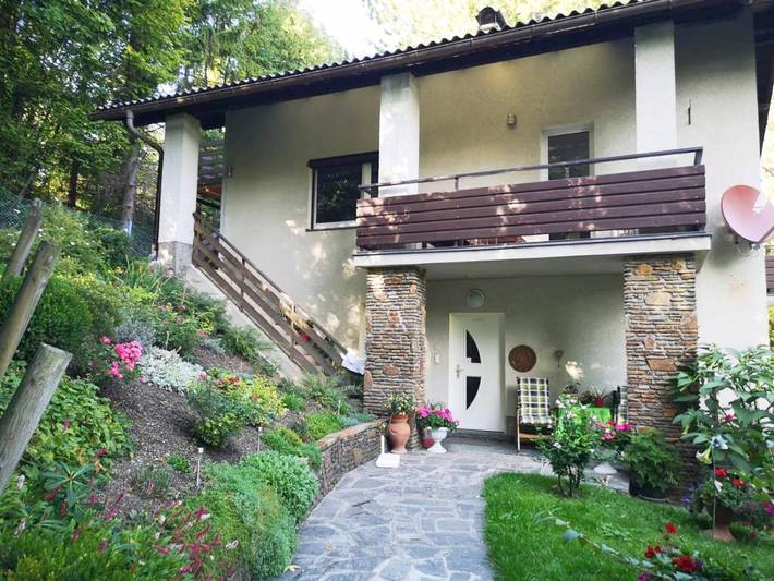 Ferienwohnung für 6 Personen, mit Balkon und Ausblick in Semmering