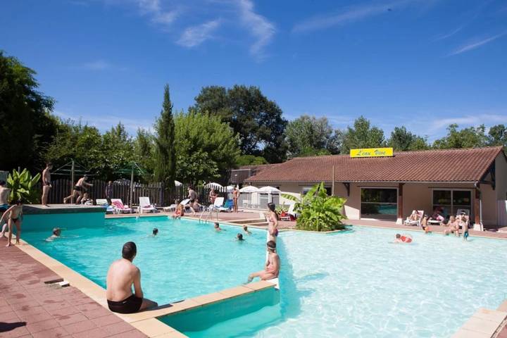 Mobil home pour 6 personnes, avec terrasse ainsi que bassin pour enfant et piscine à Carennac - 2