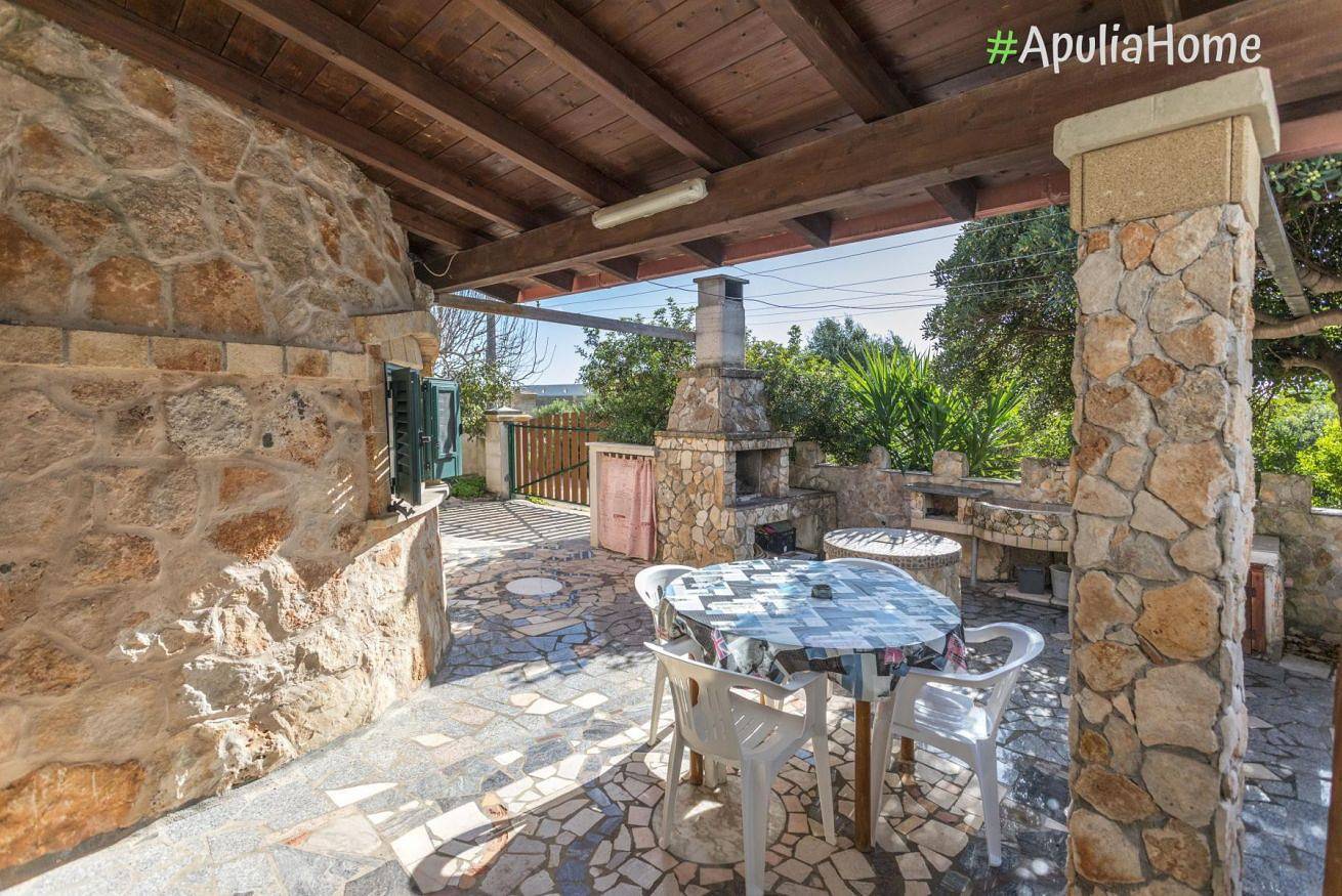 Apartamento entero, Villetta Azalea with garden, 2 bedrooms, Torre Pali in Torre Pali, Salve