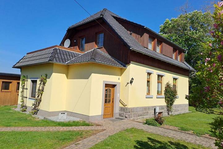 Ferienwohnung für 2 Personen, mit Balkon und Garten