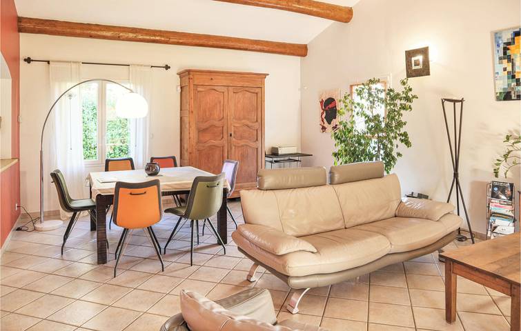 Location de vacances pour 6 personnes, avec jardin ainsi que terrasse et piscine à Montélimar - 3