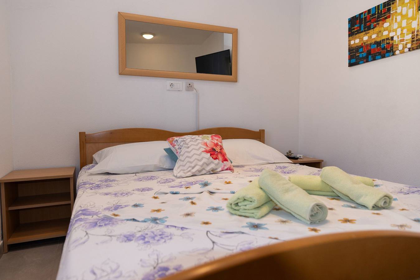Entire studio, B studio apartment near the beach with sea view in Kastel Gomilica, Kaštela