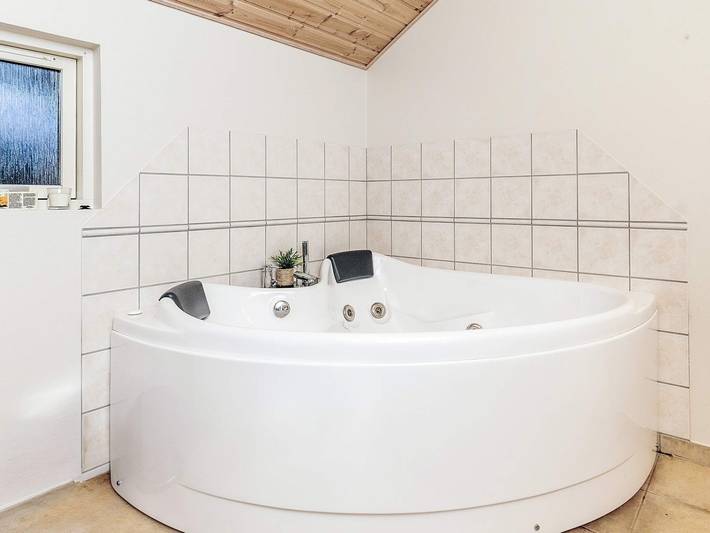 Ferienhaus für 8 Personen, mit Sauna und Garten sowie Whirlpool und Terrasse, kinderfreundlich in Lolland-Falster - 3