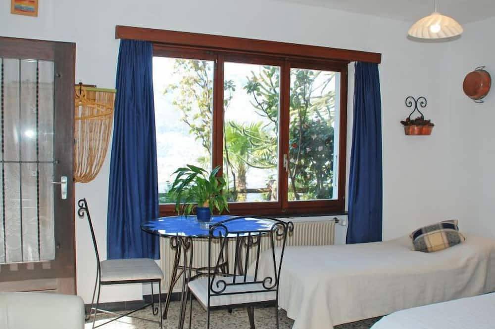 Ganze Wohnung, Ferienwohnung App. 1 in Gambarogno, Lago Maggiore (Schweiz)