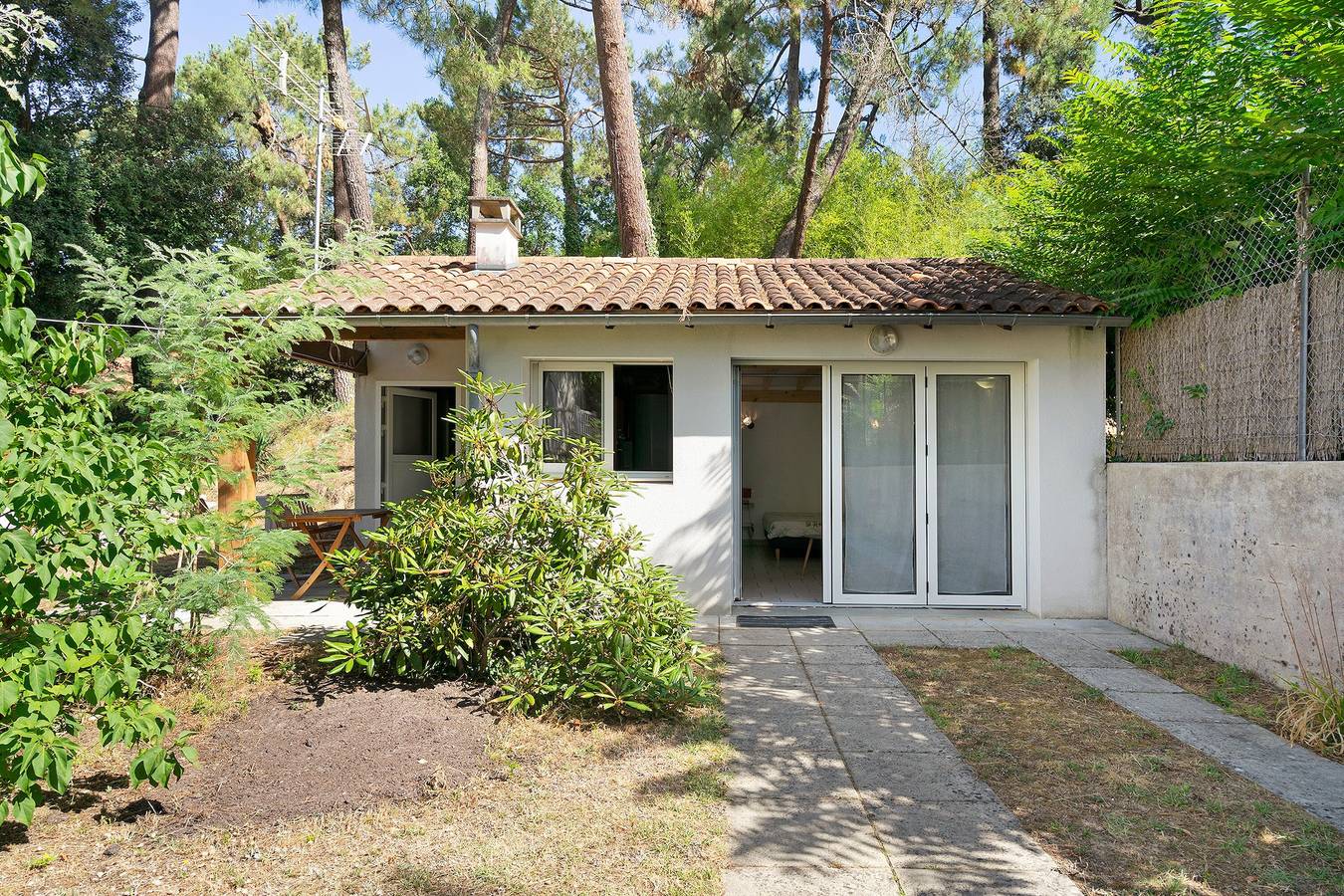 Studio entier, Studio 'Bonne Étoile' avec jardin privé in Saint-Georges-de-Didonne, Région de Rochefort