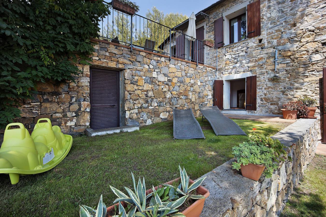 Maison de vacances Casale Filiberto Golfo avec vue sur la mer, jardin et Wi-Fi. in Diano San Pietro, Riviera di Ponente
