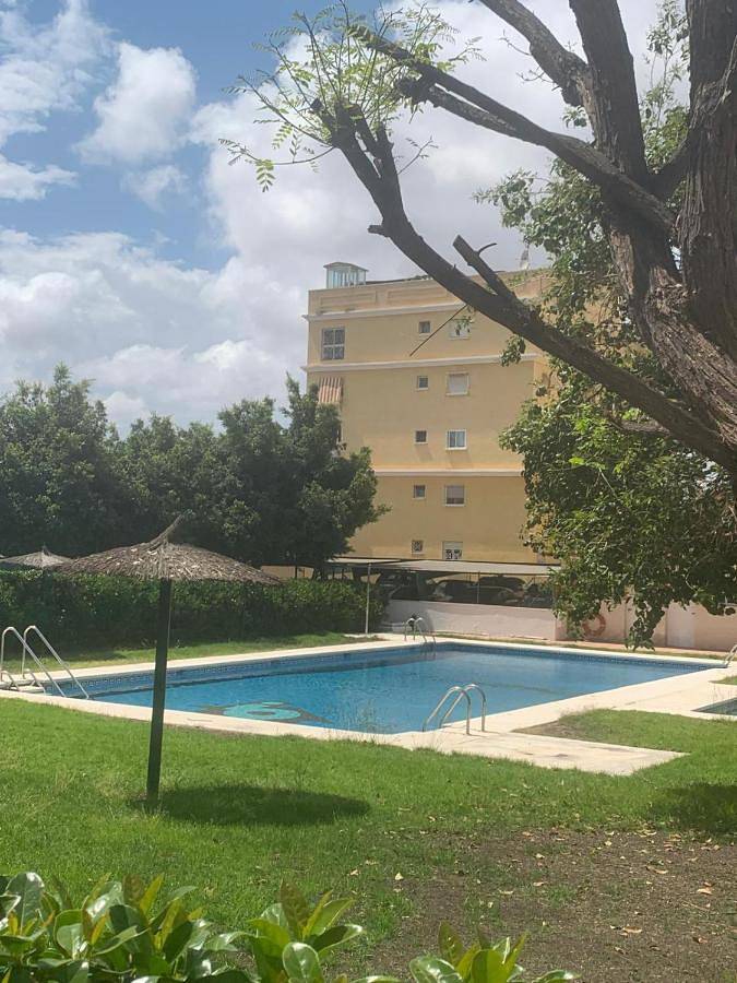 Apartamento de vacaciones para 2 personas, con jardín además de piscina y terraza - 1