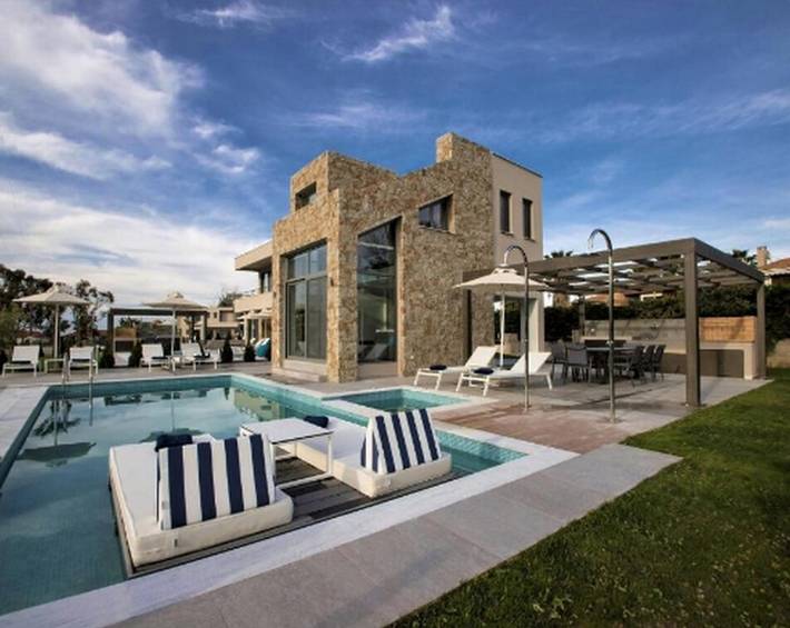 Villa für 8 Personen, mit Meerblick und Balkon sowie Terrasse und Garten in Chalkidiki