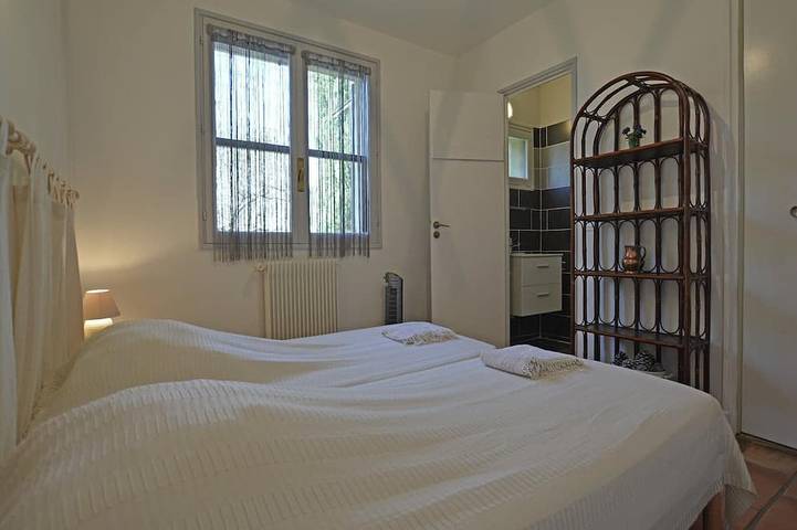 Location de vacances pour 4 personnes, avec jardin ainsi que piscine et terrasse à Vergèze - 3