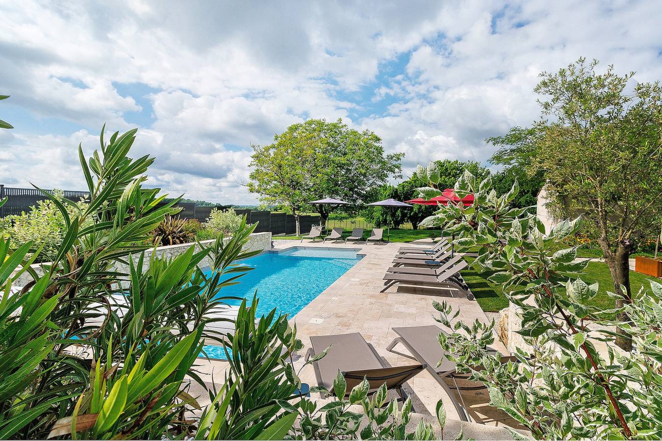 Maison de campagne 'Les Carassonnes' avec piscine privée, terrasse et Wi-Fi in Saint-Nexans, Périgord Pourpre