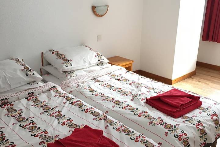 Gîte pour 6 personnes, avec sauna ainsi que piscine et balcon à La Perrière - 3