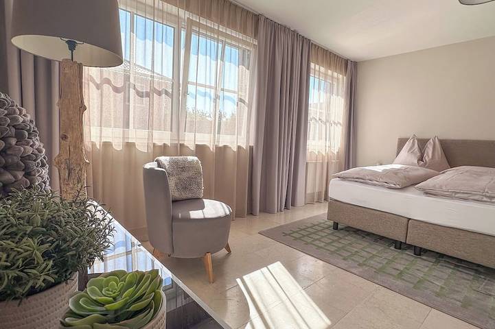 Ferienhaus für 12 Personen, mit Pool und Garten sowie Balkon im Salzburger Land - 4