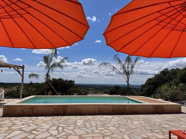 Location de vacances pour 4 personnes, avec vue ainsi que piscine et jardin à Faugères - 4