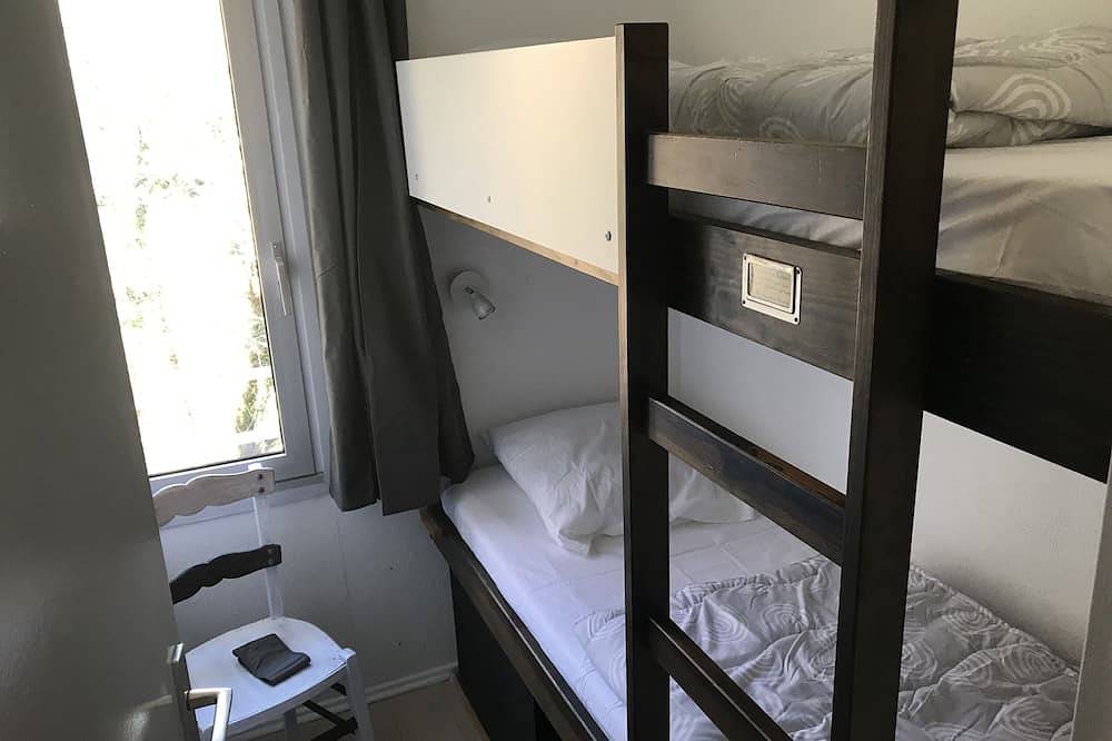 Entire apartment, Rental Apartment 2 bedrooms, free wifi in Luz Saint Sauveur in Luz-Saint-Sauveur, Pyrenees National Park